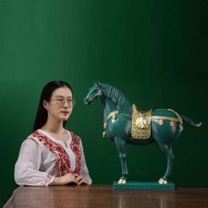 Quà tặng sếp tượng ngựa chiến cao cấp CD999