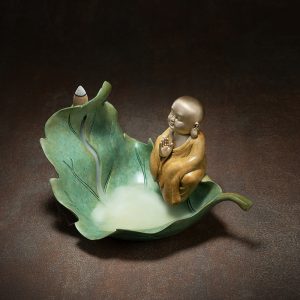 Thác khói trầm hương tượng Phật trên lá CD1054