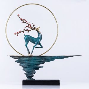 Tượng hươu trên núi CD396