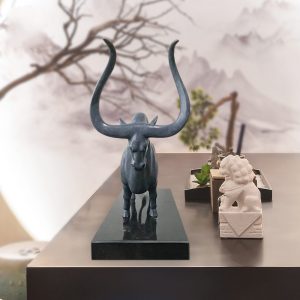 Tượng bò tót sừng dài trang trí CD578