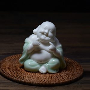 Tượng Di Lặc để xe ô tô bằng gốm sứ CD489