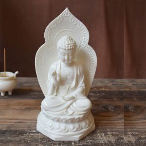 Tượng Phật Tổ Như Lai để trên xe oto CD498