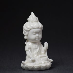 Tượng Quan Âm Bồ Tát để trên oto CD488