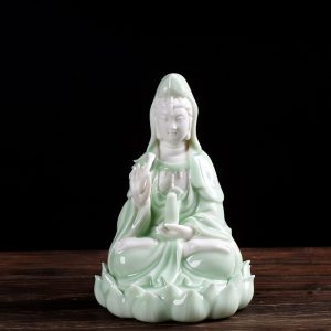 Tượng Quan Âm cầm bình cam lộ để oto CD485