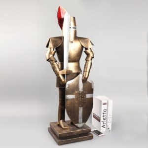 Mô hình chiến binh la mã cầm kiếm