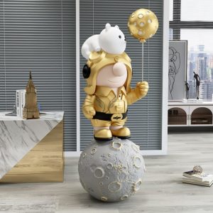 Tượng cậu bé decor trên mặt trăng CD1444
