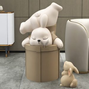 Tượng chú gấu ngủ trên hộp CD1479