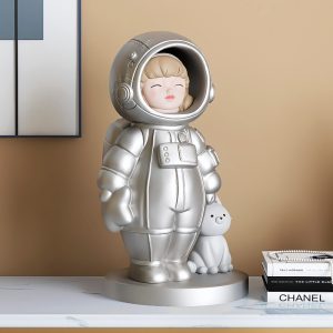 Tượng cô bé phi hành gia CD1414