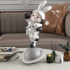 Tượng cô bé thỏ trên hành tinh CD1466