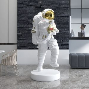 Tượng phi hành gia cỡ đại CD1407