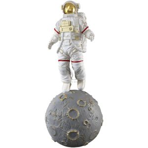 Tượng phi hành gia trên mặt trăng CD1492