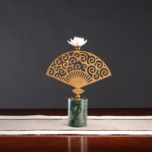 Quạt hoa văn phong cách cổ điển CD173