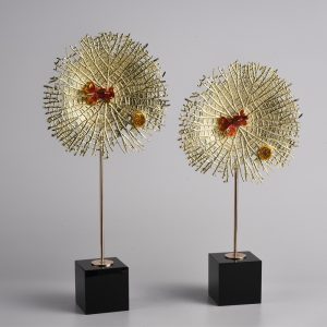 Decor phòng khách cá bơi trên lá sen CD172