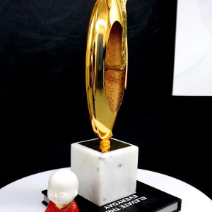 Decor phòng khách hoa mai đỏ CD519