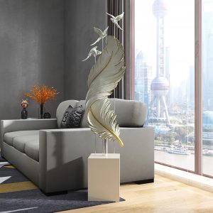 Tượng decor mô hình chiếc lông vũ lớn để sàn đẹp mắt CD416