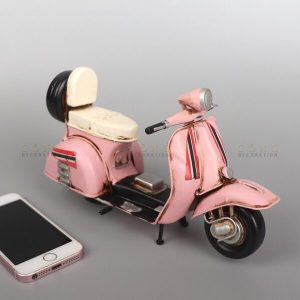 Mô hình xe vespa cổ đẹp màu hồng