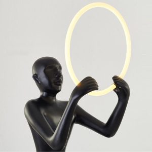 Tượng decor nghệ thuật cầm đèn CD926