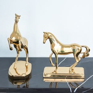 Ngựa đồng mạ vàng trang trí kệ tivi CD58