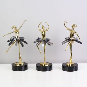 Nghệ sĩ múa ballet trang trí kệ tivi CD158