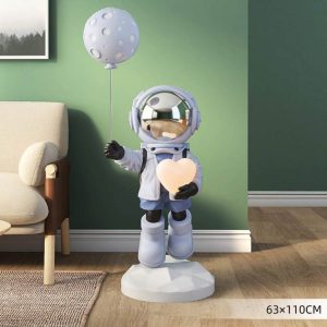 Tượng decor phi hành gia ôm bóng CD904